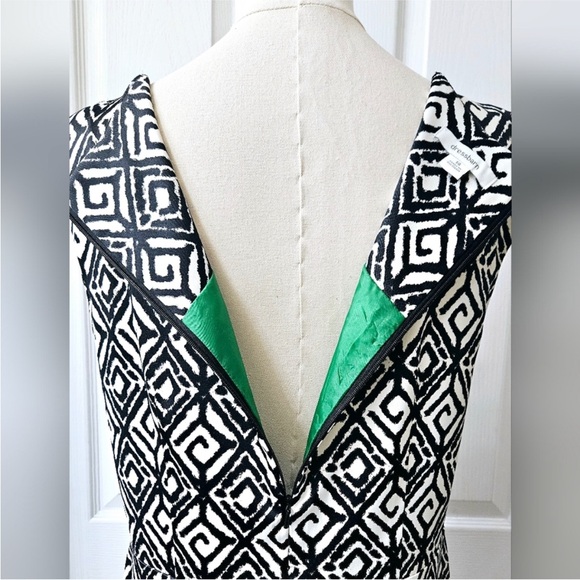 Dress Barn Black and White Geometric Print Dress EUC Size 14 - Picture 7 of 9